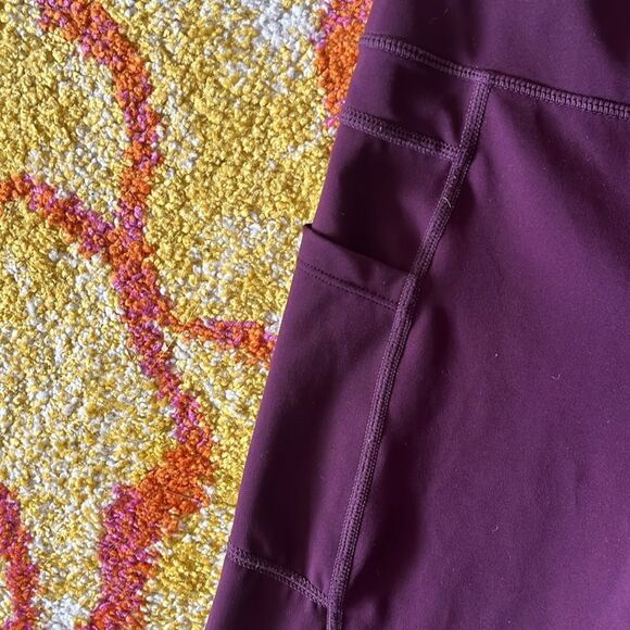 ZYIA BRILLIANT HI RISE CROP LEGGINGS SIZE 8-10 - Picture 3 of 5